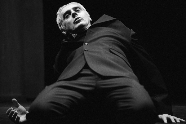 Illés Sarkantyu : série “Franco-hongrois”